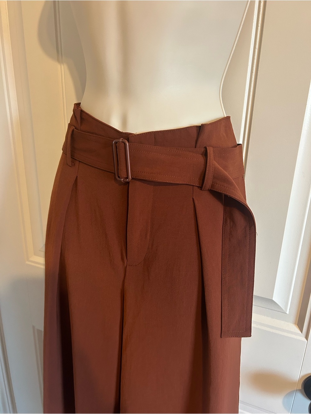 NEW Vince High Rise Belted Wide Leg Culottes in the shade Rust Sz 2 - Picture 7 of 11